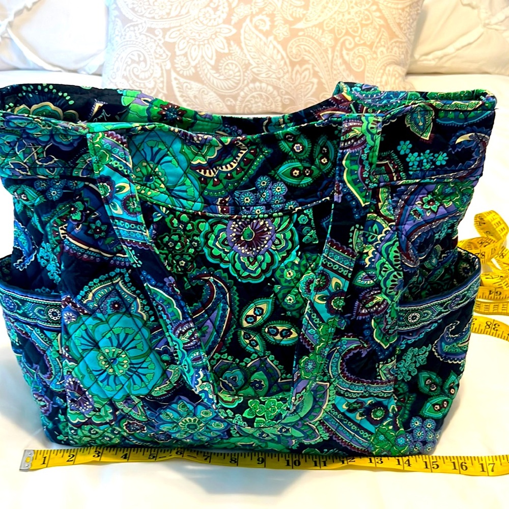 Vera Bradley tote navy and teal Stunning!